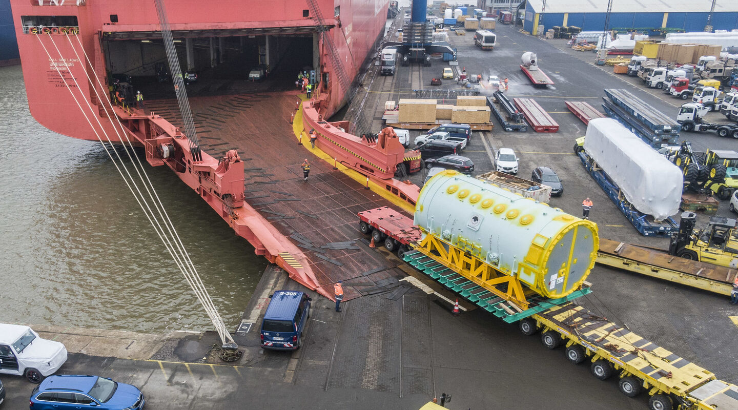 How RoRo delivered a generator to AGL s Loy Yang power station