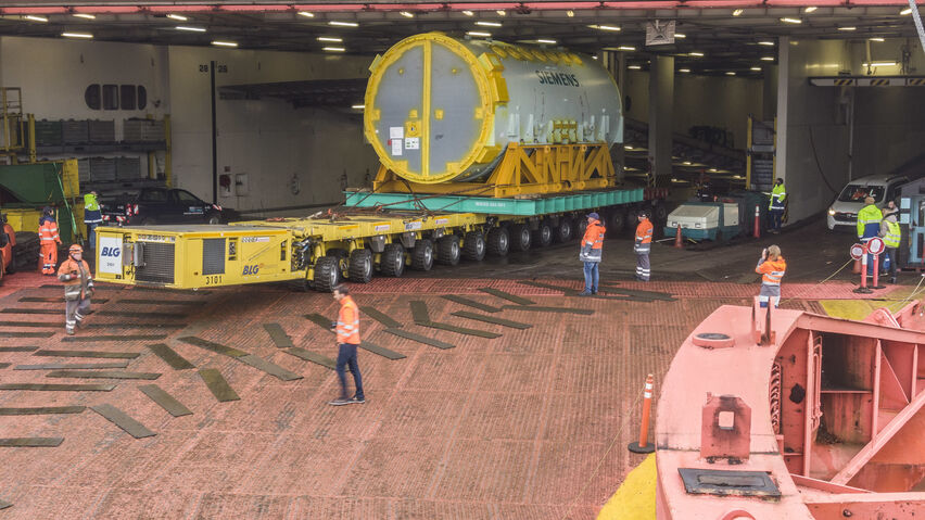 How RoRo delivered a generator to AGL s Loy Yang power station