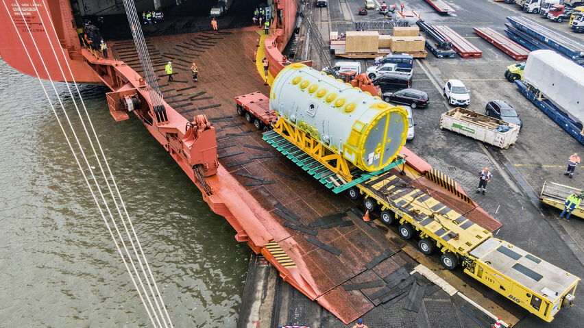 How RoRo delivered a generator to AGL s Loy Yang power station